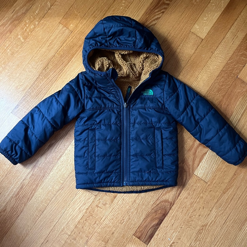 •NORTH FACE Jacket • 4T